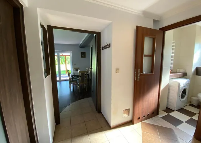 Niutek בית הארחה 3*