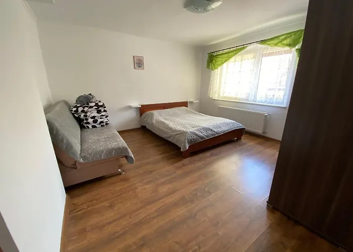 Niutek בית הארחה 3*