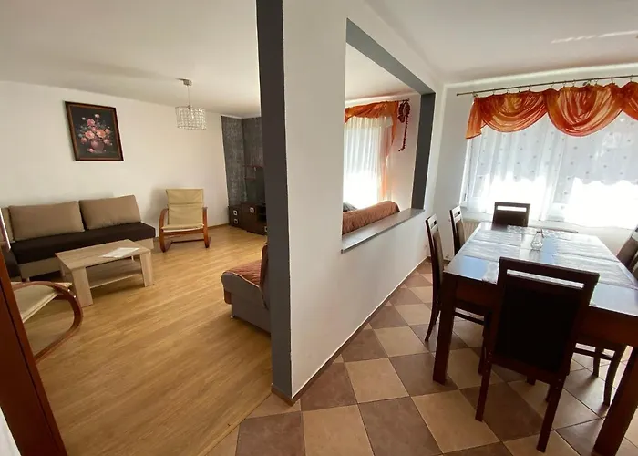 בית הארחה Niutek ויסלאו