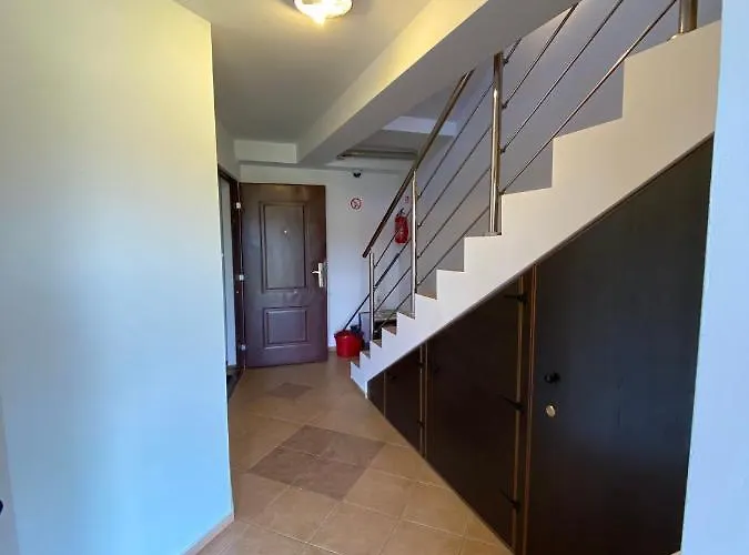 Niutek בית הארחה 3*