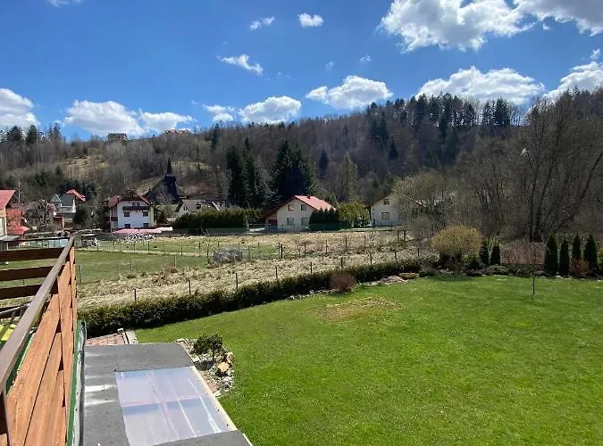 Niutek בית הארחה 3*