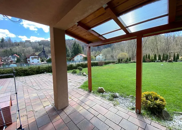 Niutek בית הארחה 3*