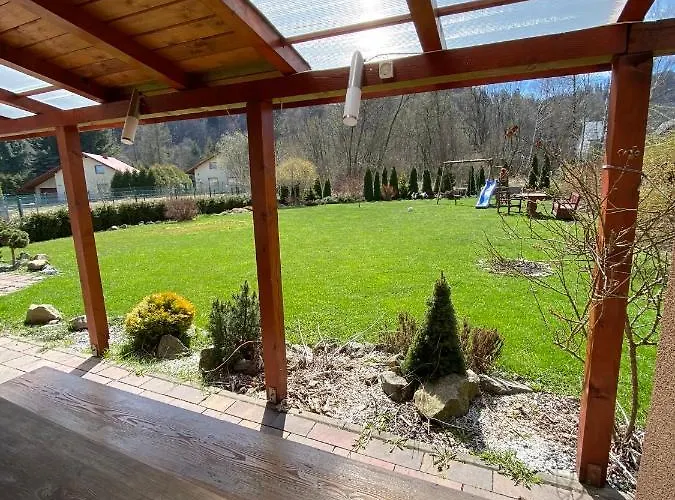 Niutek בית הארחה